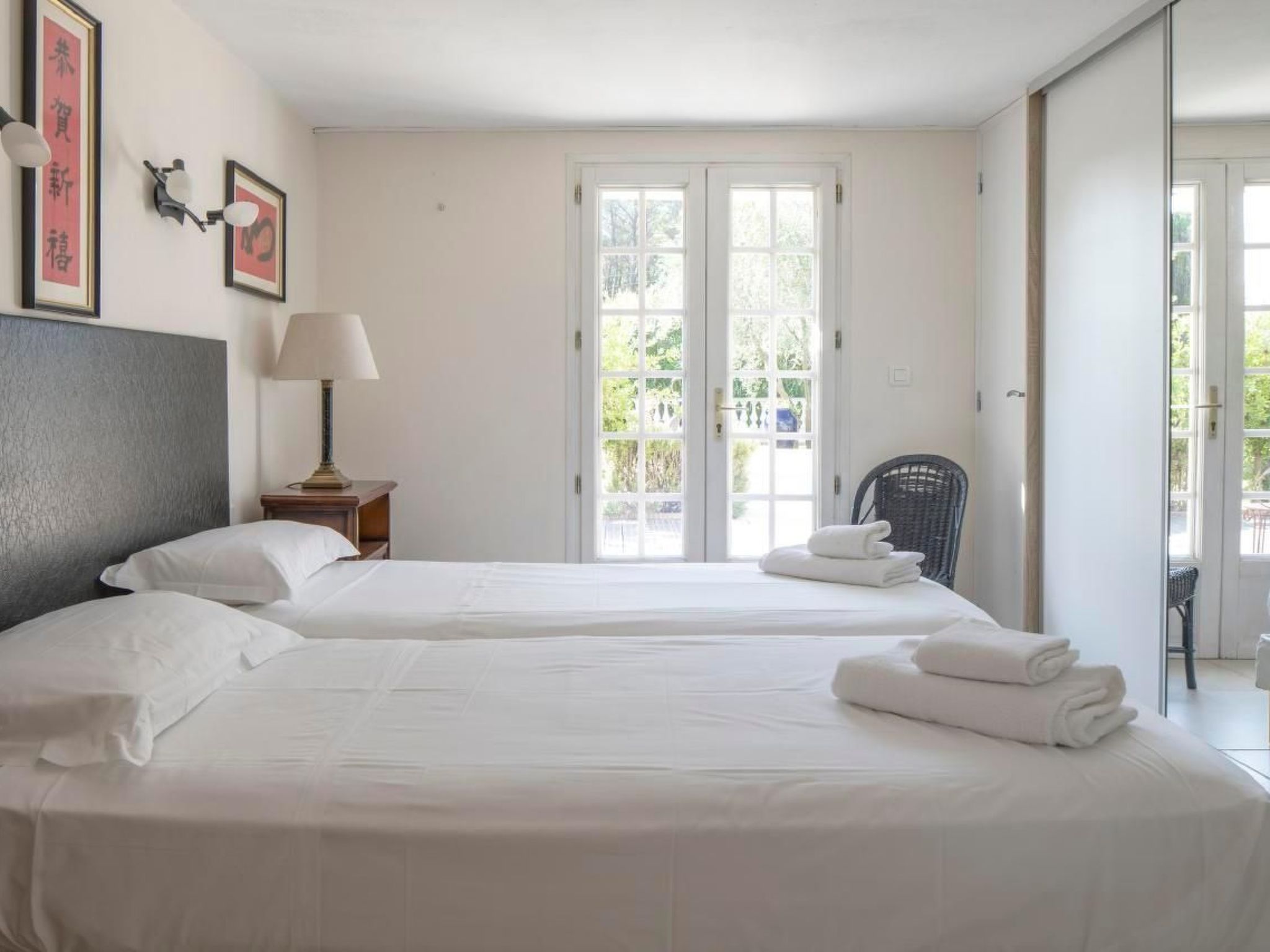 Villa mit privatem Pool und Fitnessraum-Inside