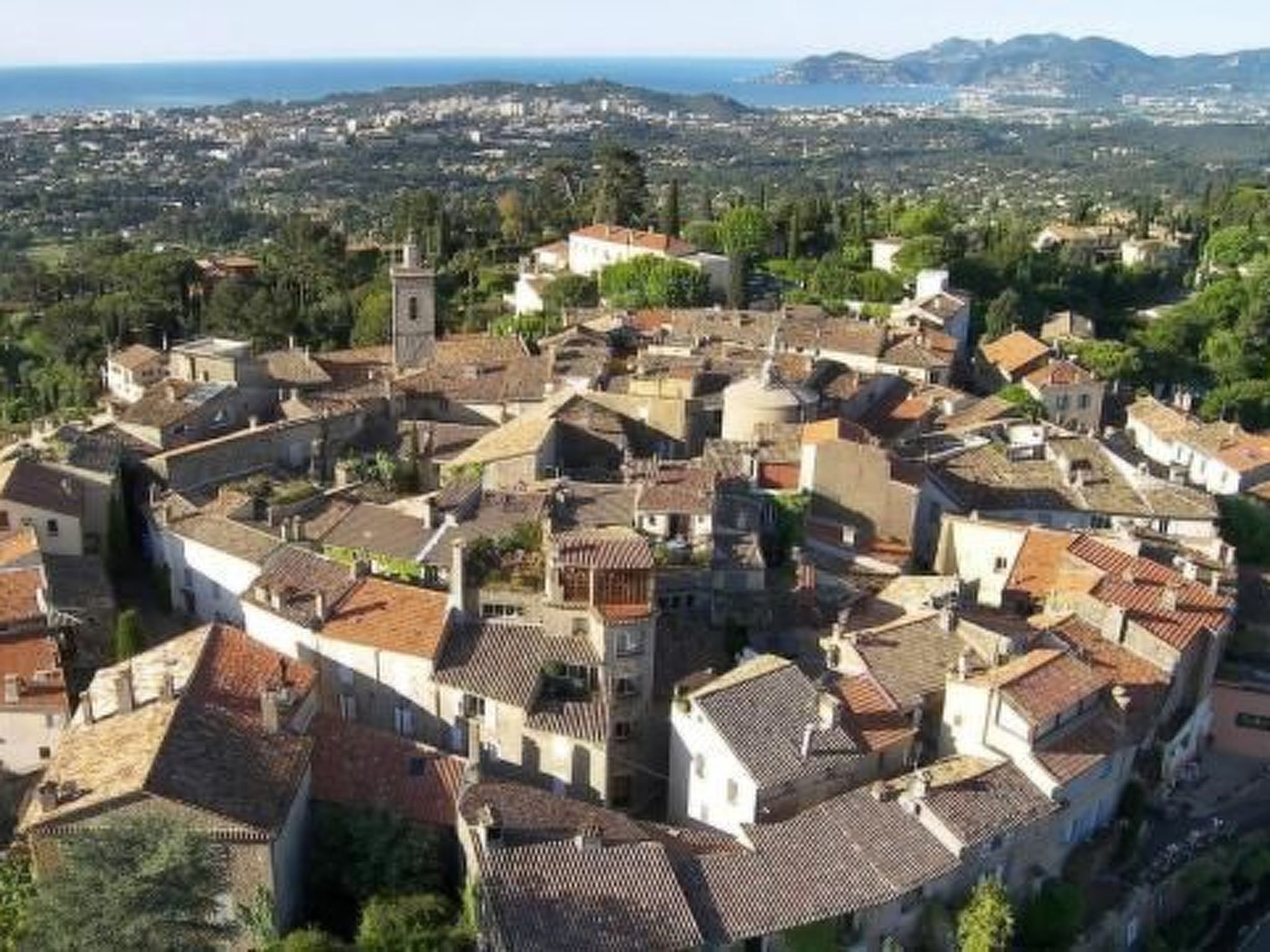 Moderne Wohnung in Mougins mit eigenem Garten-Binnen
