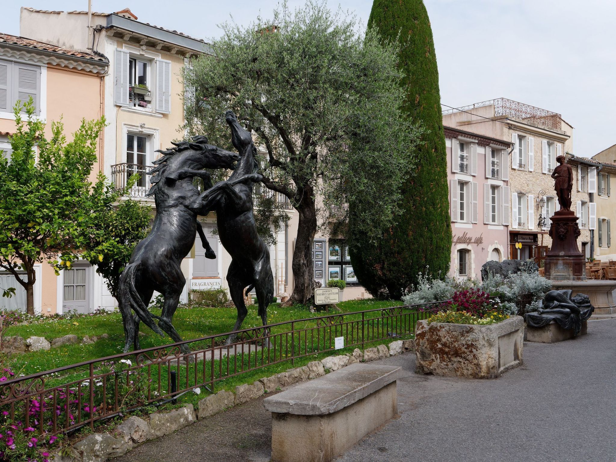Moderne Wohnung in Mougins mit eigenem Garten-Binnen