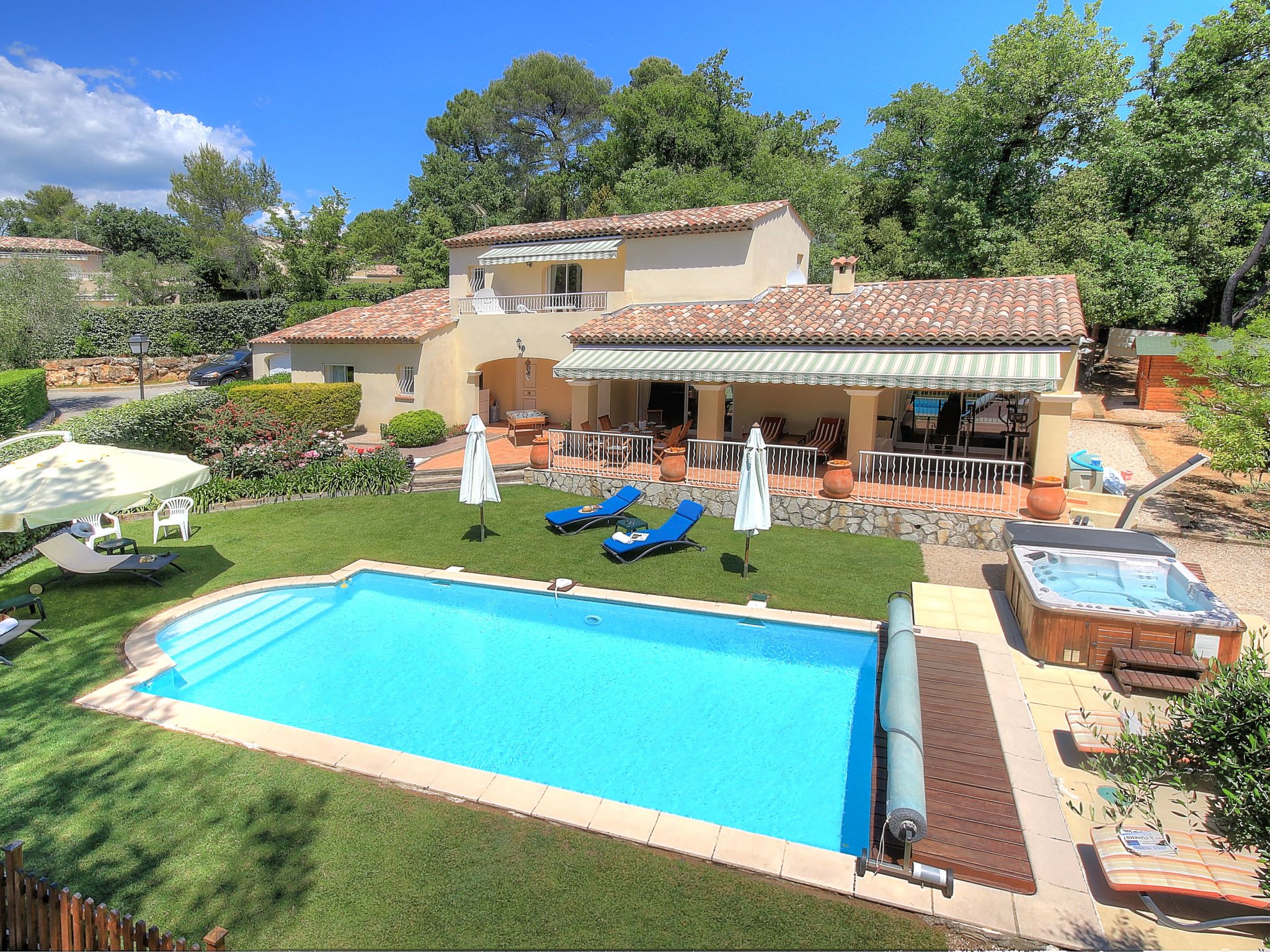 Villa Bois Dore in Valbonne-Binnen