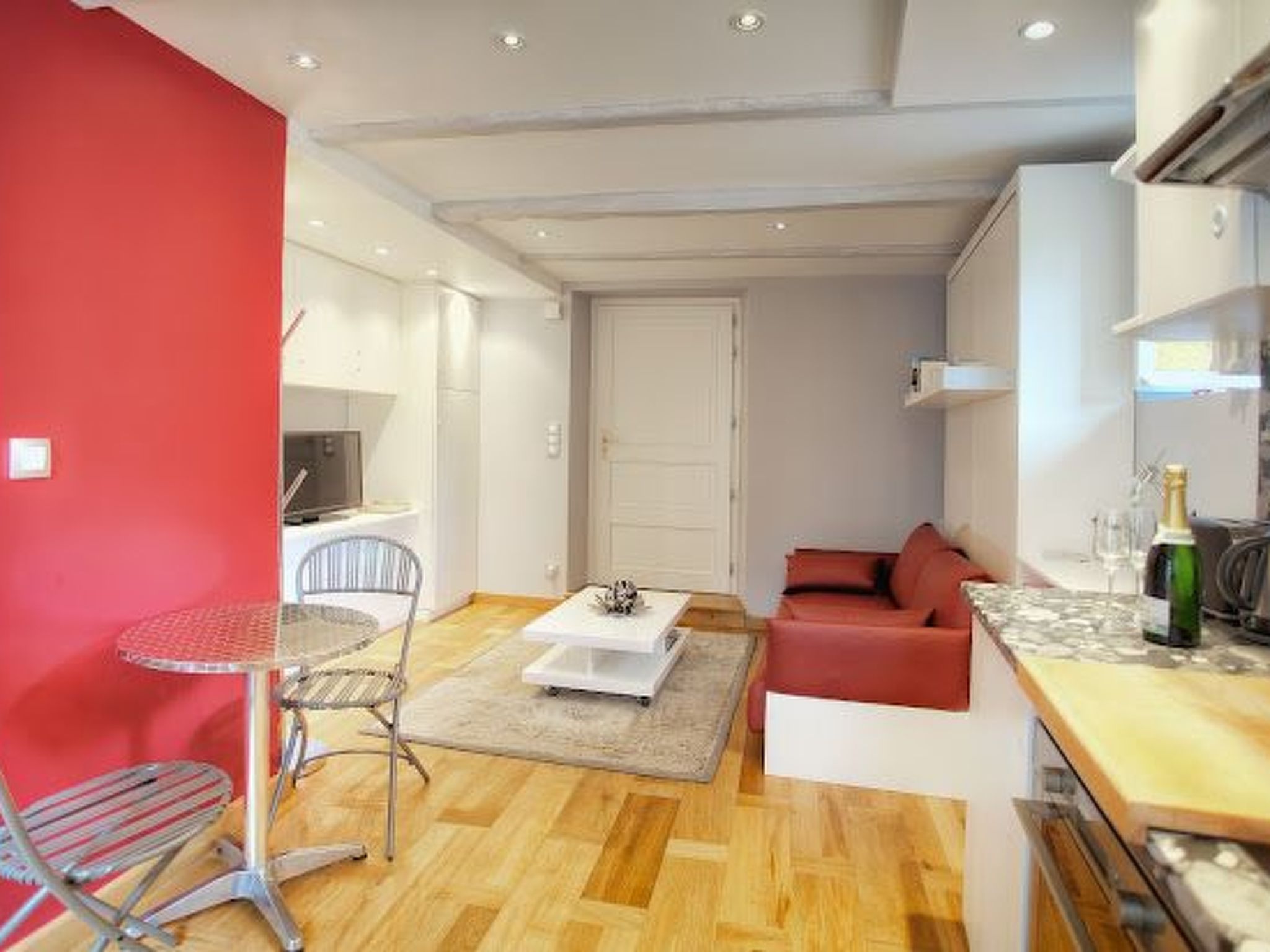 SCHÖNES STUDIO MIT GARTEN FÜR 2 IM DORF-Image-tags.info