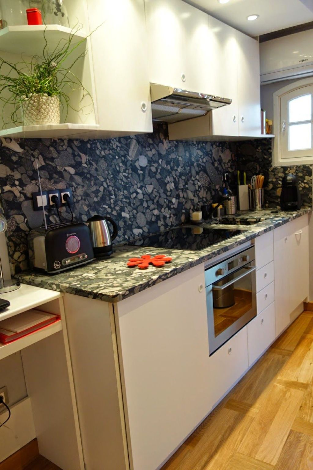 SCHÖNES STUDIO MIT GARTEN FÜR 2 IM DORF-Image-tags.info