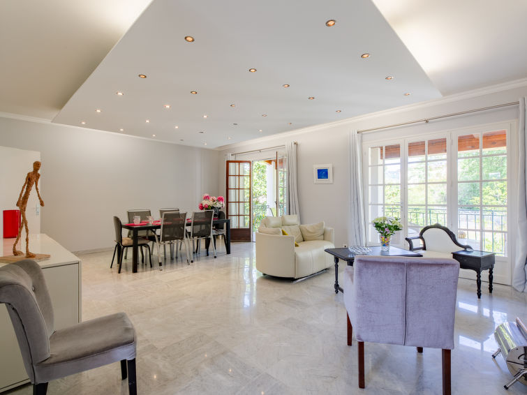 Search and Stay destination Mouans-Sartoux, Provence-Alpes-Côte d'Azur - France from AU$ 215. Villa Manon