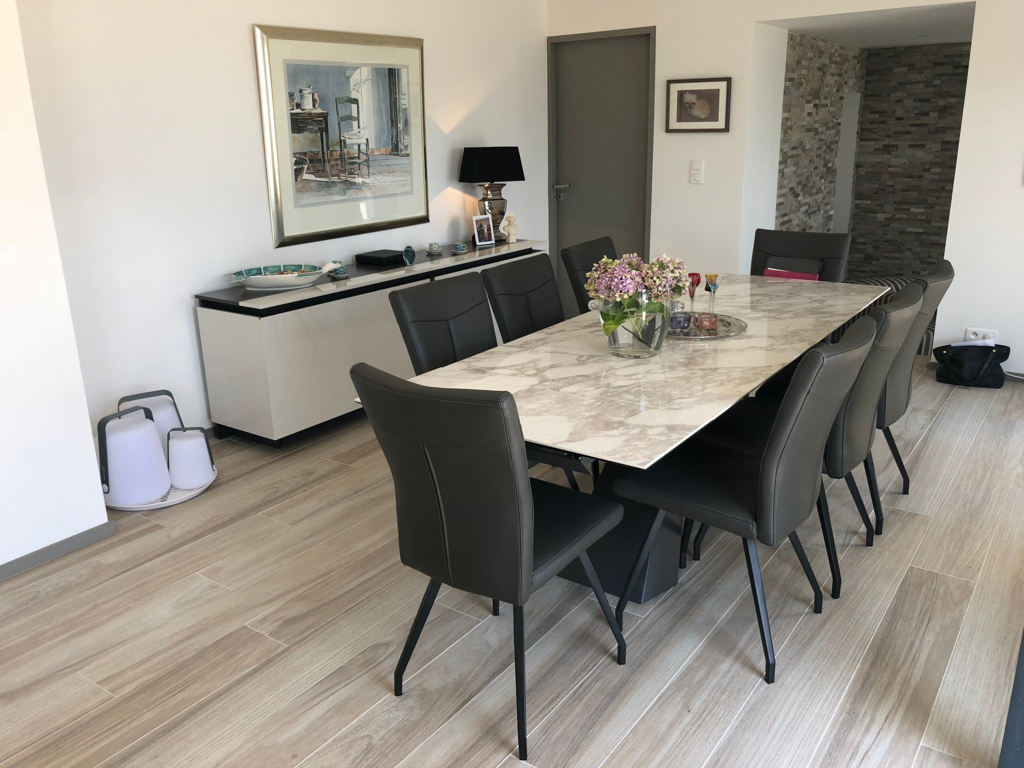 Ferienvilla mit Blick auf das Wasser-Inside