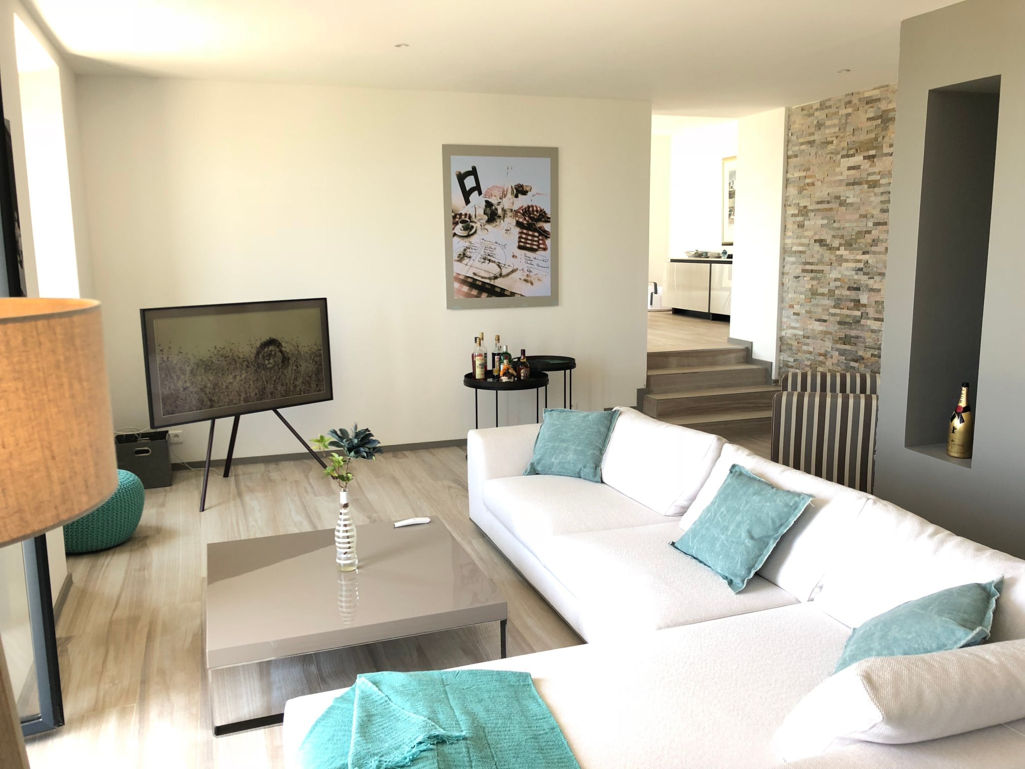 Ferienvilla mit Blick auf das Wasser-Inside