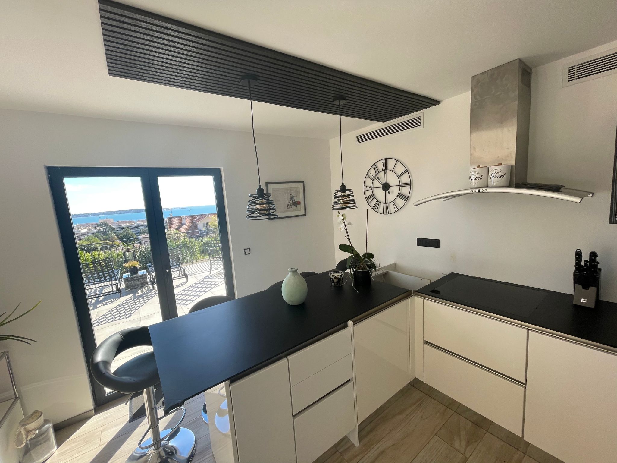 Ferienvilla mit Blick auf das Wasser