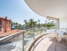 Centraal appartement in Antibes, 100 meter van het strand en de zee - thumbnail 2