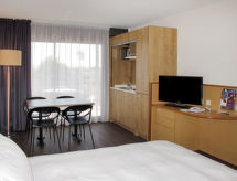Verfijnd appartement voor 2 aan de Côte d'Azur met zwembaden en wellness - thumbnail 4