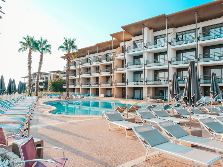 Search and Stay destination Antibes, Provence-Alpes-Côte d'Azur - France from AU$ 150. Résidence Thalazur Antibes