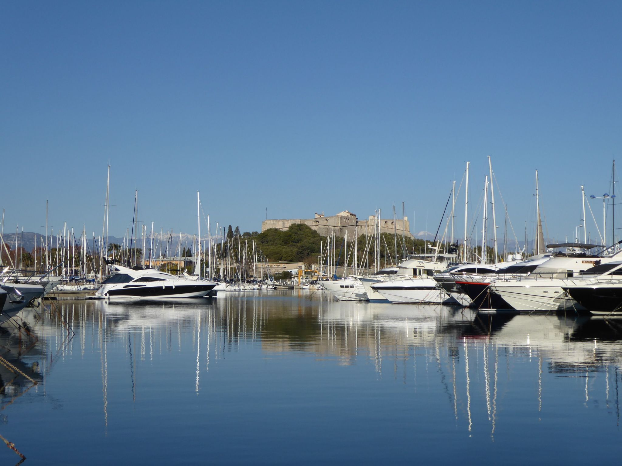 Die Gärten von Antibes-Inside