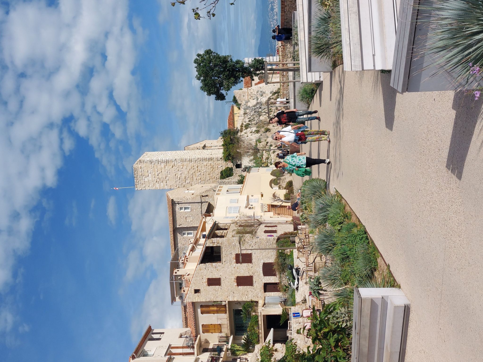 Die Gärten von Antibes-Inside