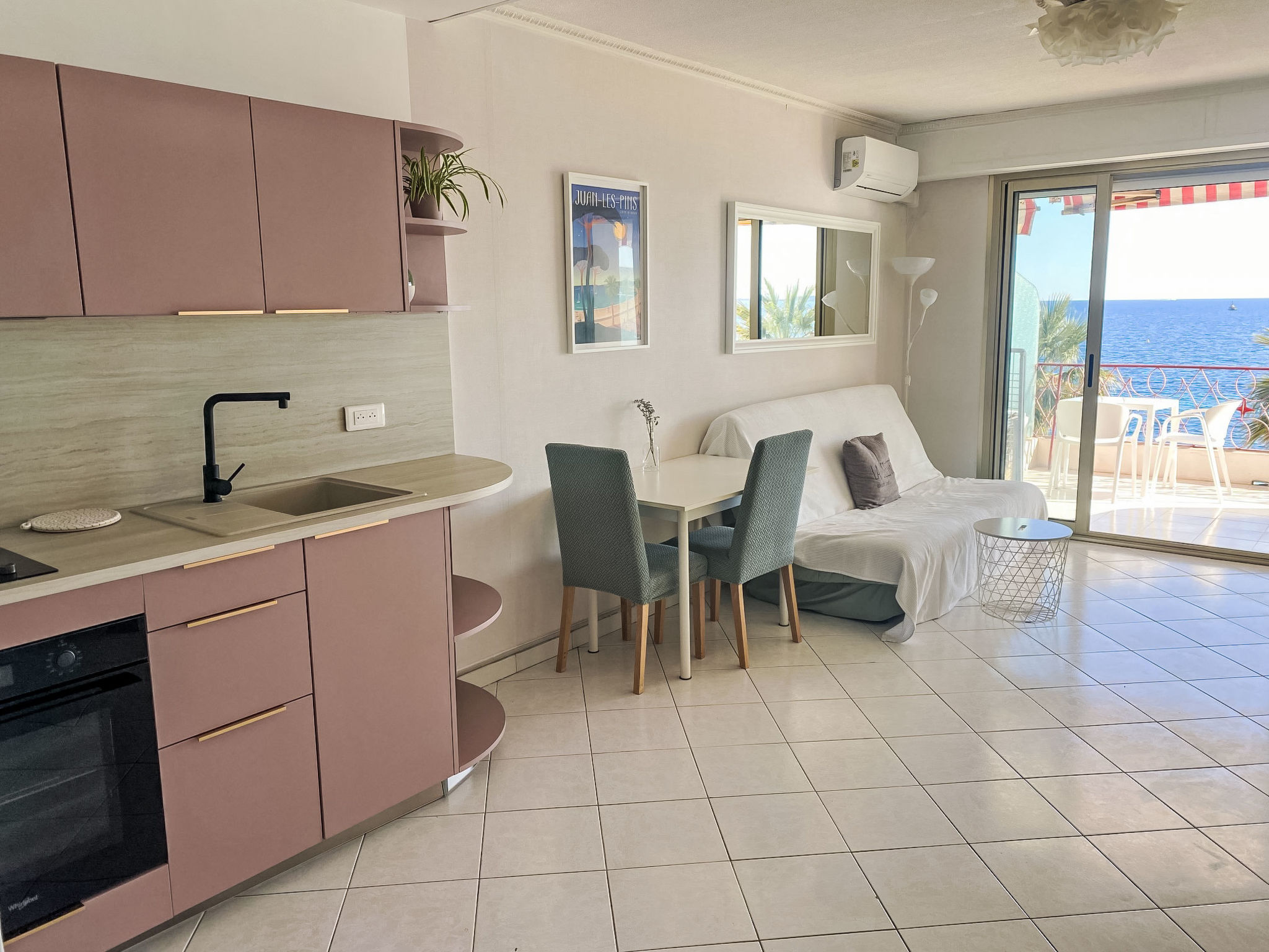 Studio-Apartment mit Blick auf das Wasser