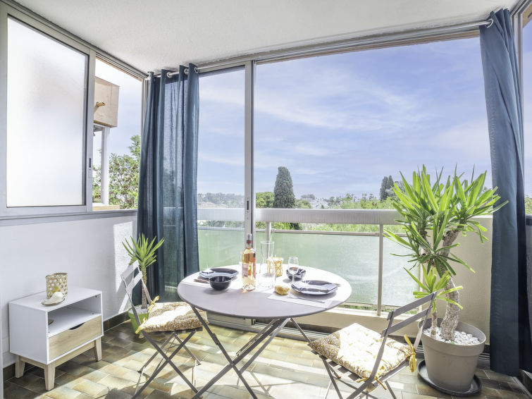 Zeezicht in appartement Le Bahia in Villeneuve-Loubet in Villeneuve-Loubet