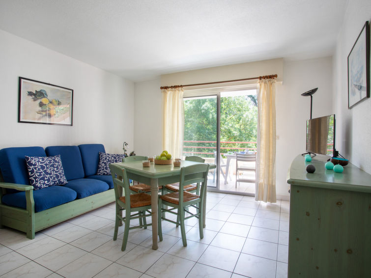 Search and Stay destination Villeneuve-Loubet, Provence-Alpes-Côte d'Azur - France from AU$ 177. Parc Vaugrenier