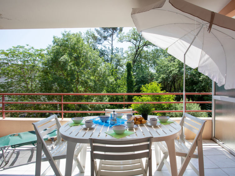 Search and Stay destination Villeneuve-Loubet, Provence-Alpes-Côte d'Azur - France from AU$ 177. Parc Vaugrenier