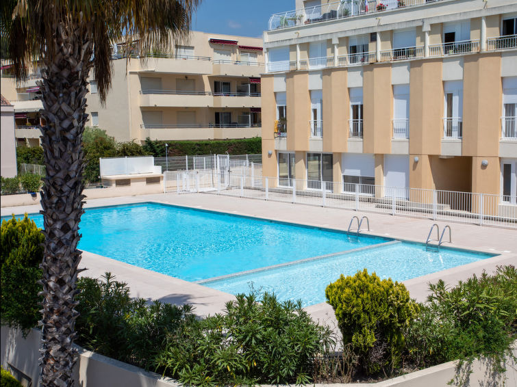 Search and Stay destination Villeneuve-Loubet, Provence-Alpes-Côte d'Azur - France from AU$ 177. Parc Vaugrenier