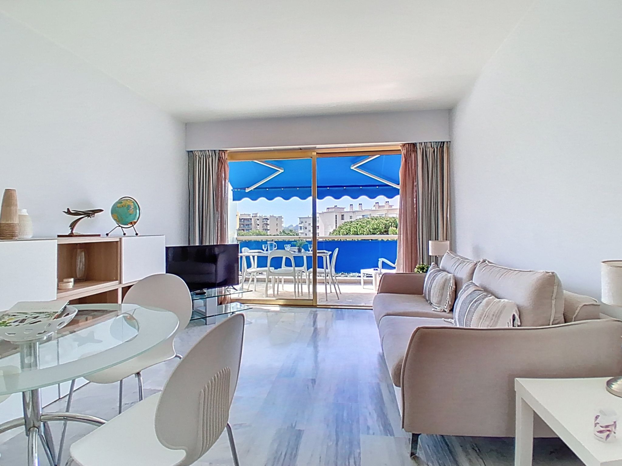 Le grand large - Drinnen