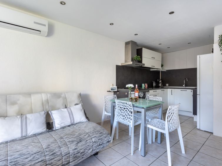 Search and Stay destination Cagnes-sur-Mer, Provence-Alpes-Côte d'Azur - France from AU$ 211. Le Marbeau