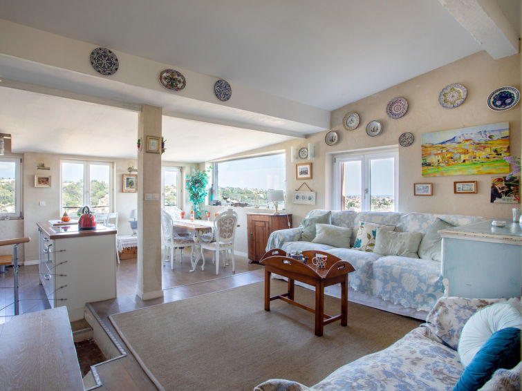 Search and Stay destination Cagnes-sur-Mer, Provence-Alpes-Côte d'Azur - France from AU$ 224. Doux Bijou