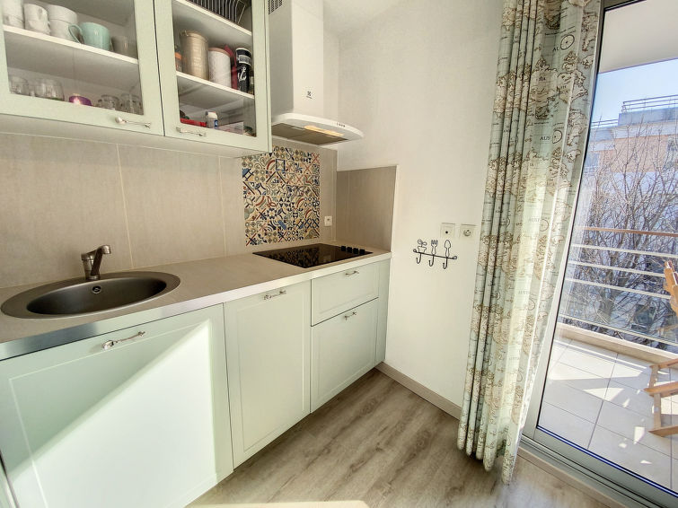 Photo of Le Crystal A