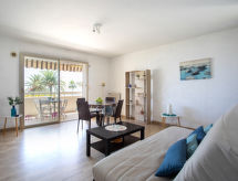 Appartement aan zee met directe strandtoegang in Saint Laurent du Var - thumbnail 6