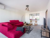 Licht appartement op 1 km van het strand met zwembad in Saint Laurent du Var - thumbnail 6