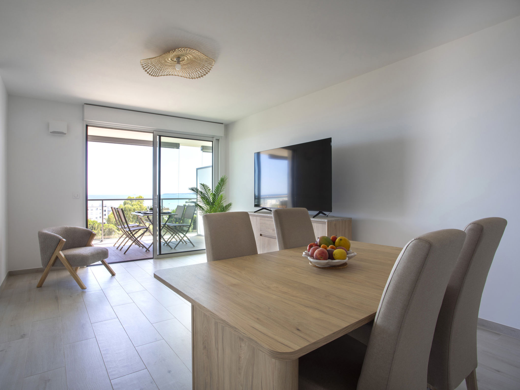 Seaside View-Inside