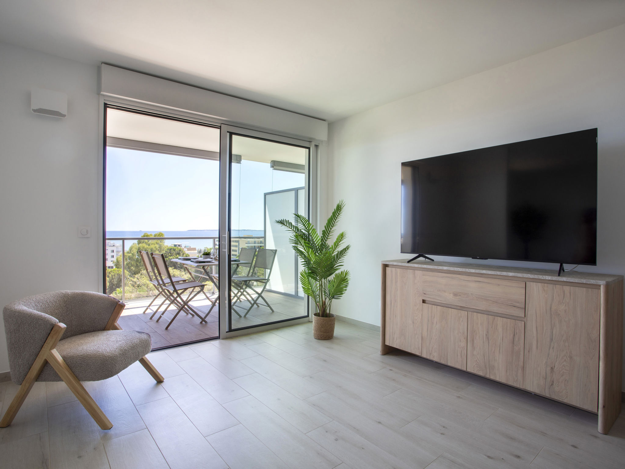 Seaside View-Inside