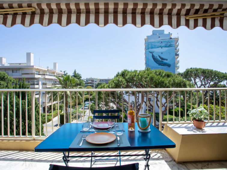 Aan het strand: Zonnig appartement Le Ponant in Saint Laurent du Var in Saint Laurent du Var