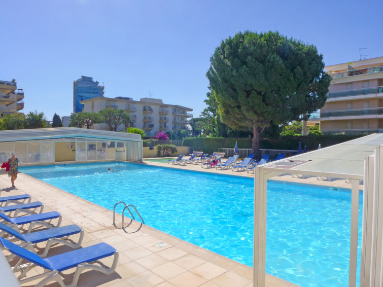 Aan zee: Appartement Heliotel Marine met zeezicht in Saint Laurent du Var in Saint Laurent du Var