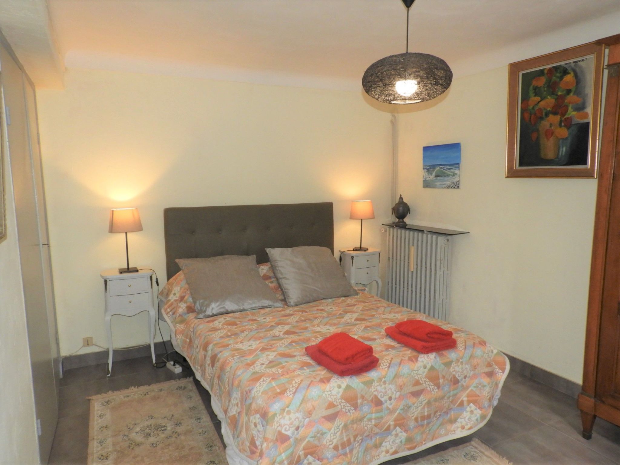 Wohnung "Les roses" auf einem eingemauerten Grundstück-Binnen