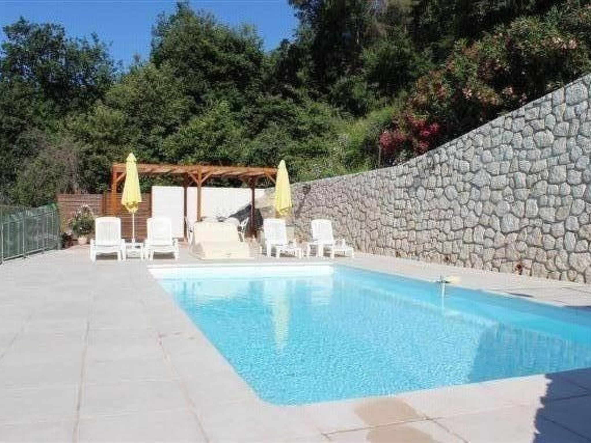 "Rocabel" mit Blick auf das Wasser-Binnen