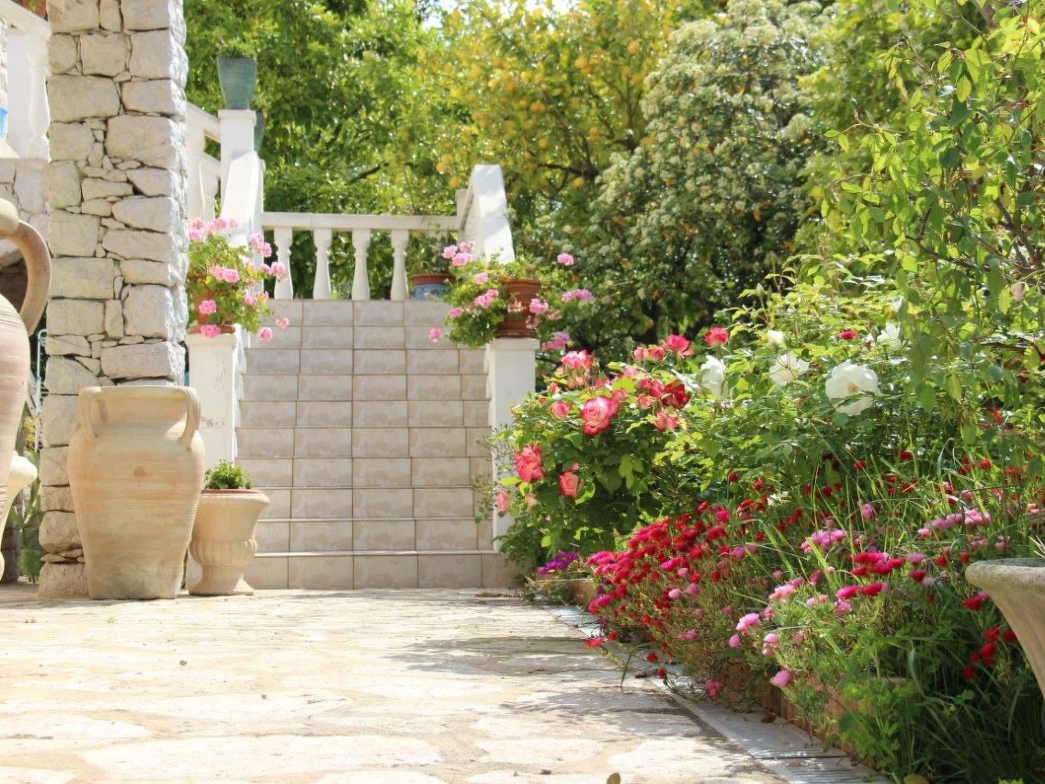 "Rocabel" mit Blick auf das Wasser-Binnen