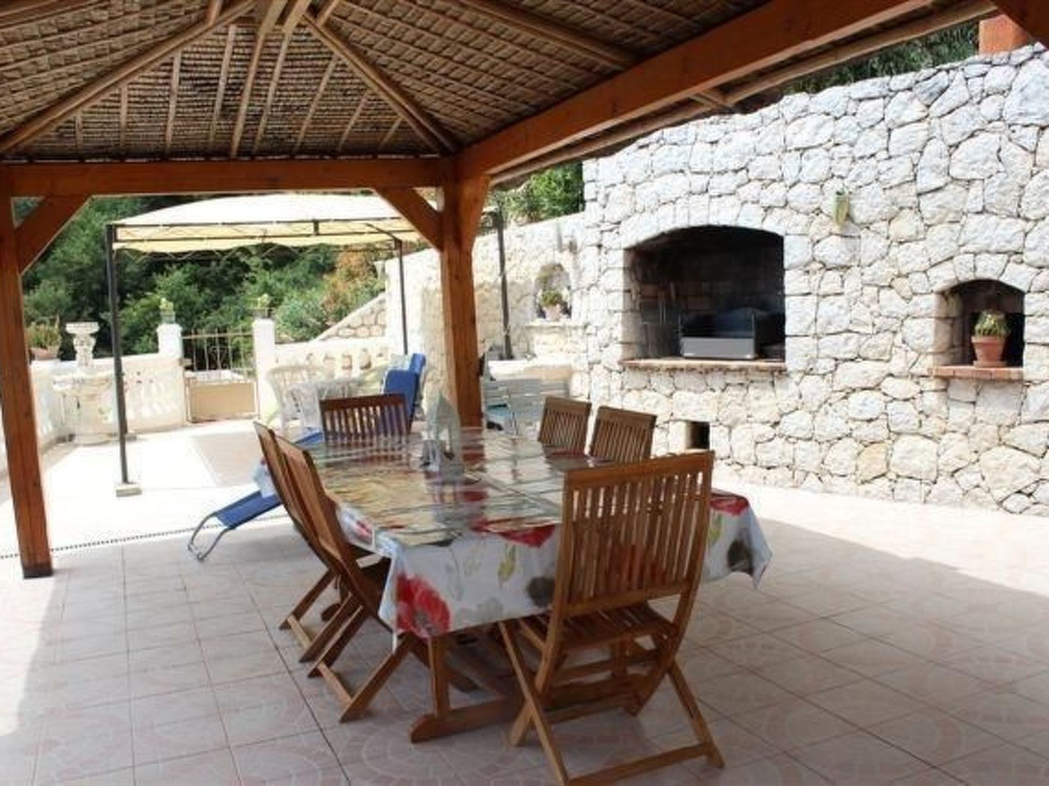 "Rocabel" mit Blick auf das Wasser-Binnen