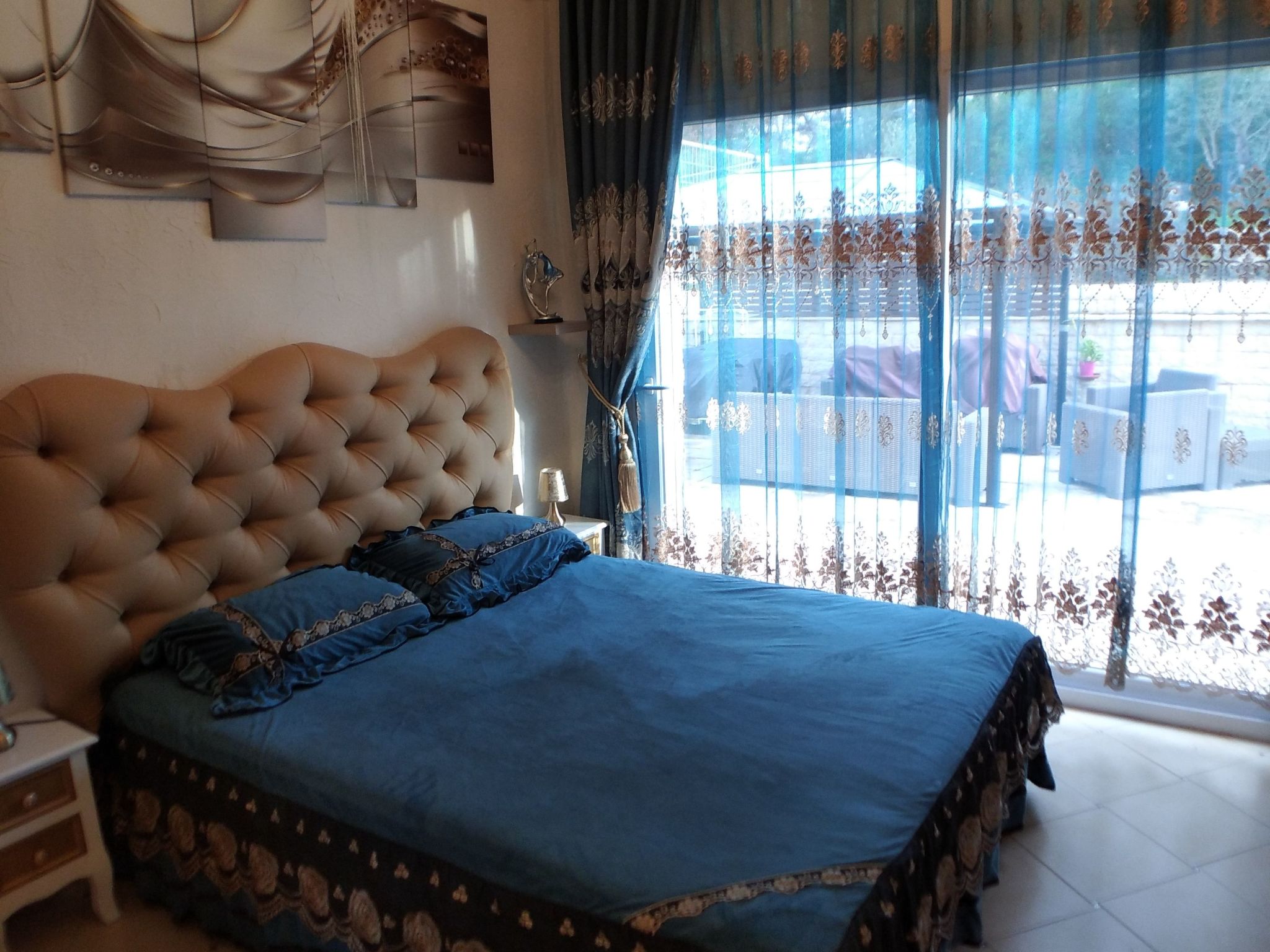 "Villa Sculpture" mit Terrasse-Binnen