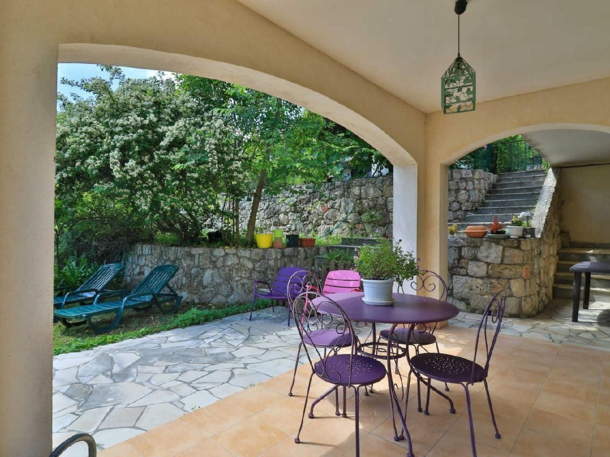 Appartement in Le Bar-Sur-Loup mit Eigenem Garten-Image-tags.info