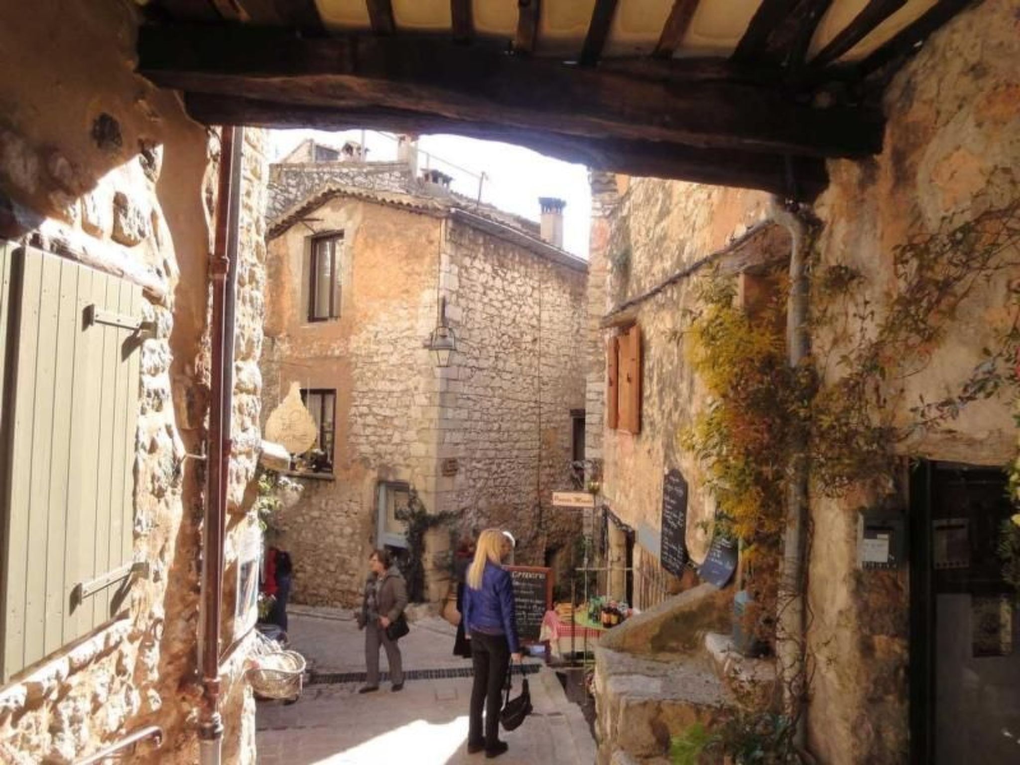 Locations-06 - la maison de noelie - Gartengeschoss-Image-tags.info