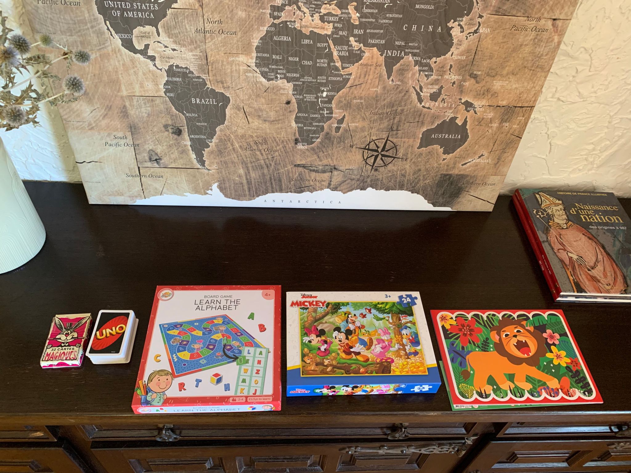 Steinhaus Garten und Blick auf die Berge-Inside