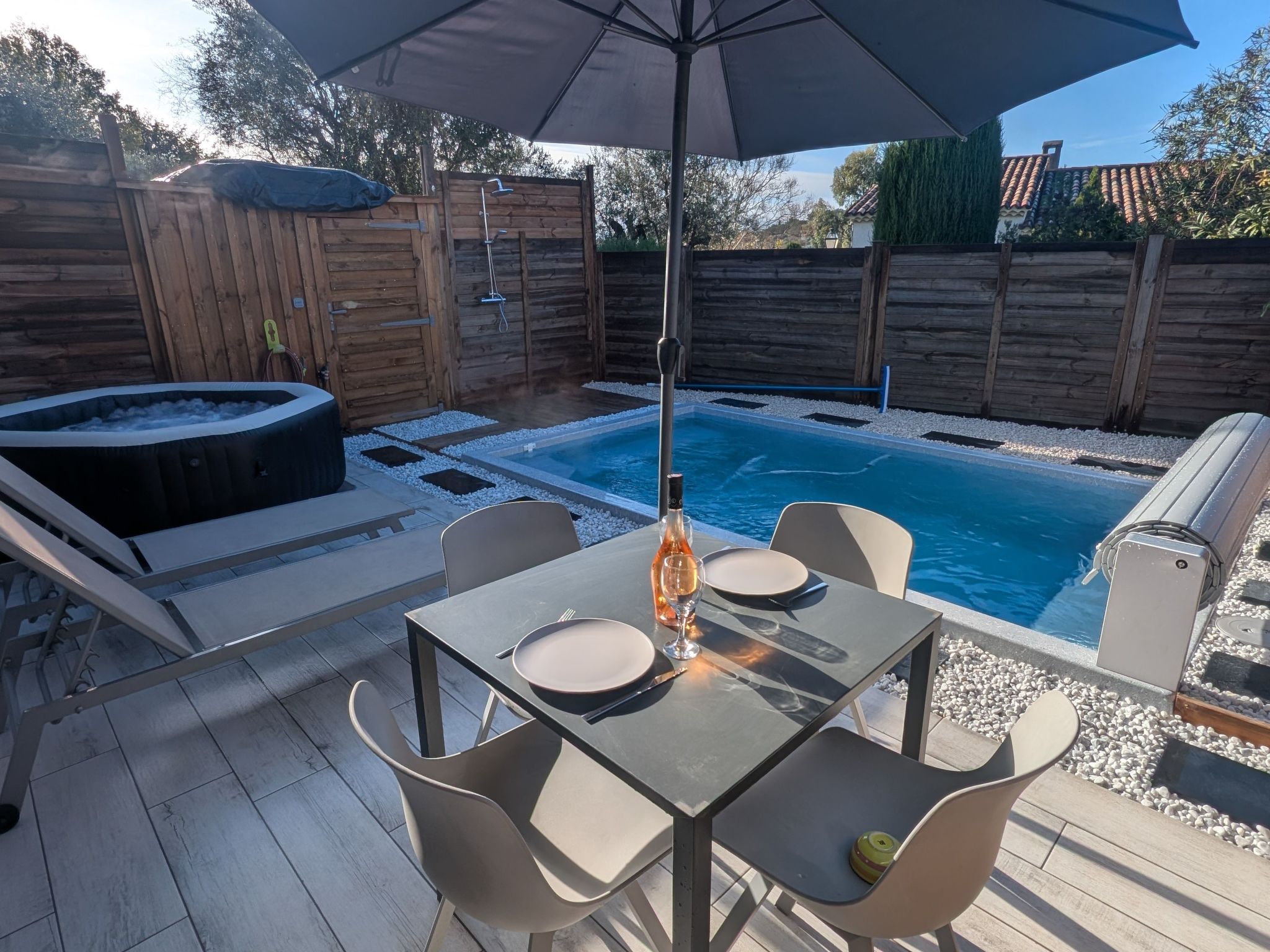 Vakantiehuis met privé zwembad in Roquefort les Pins (Frankrijk) voor 2 personen