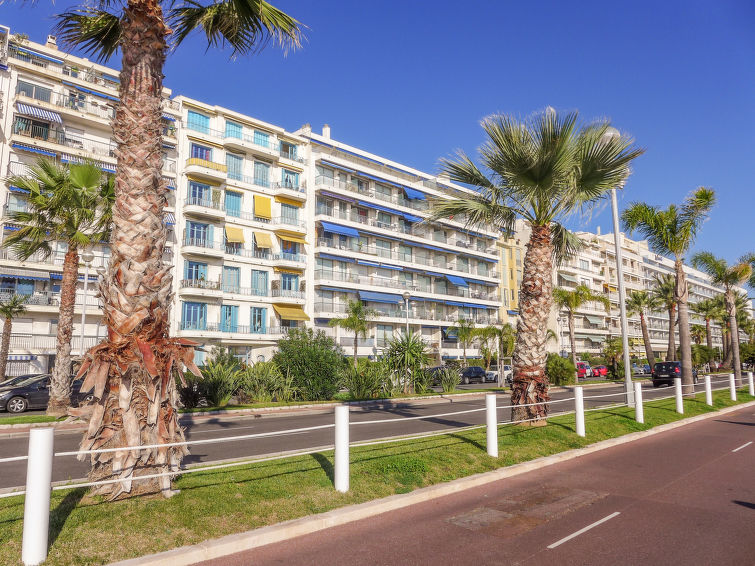 Copacabana Promenade des Anglais Apartment in Nice