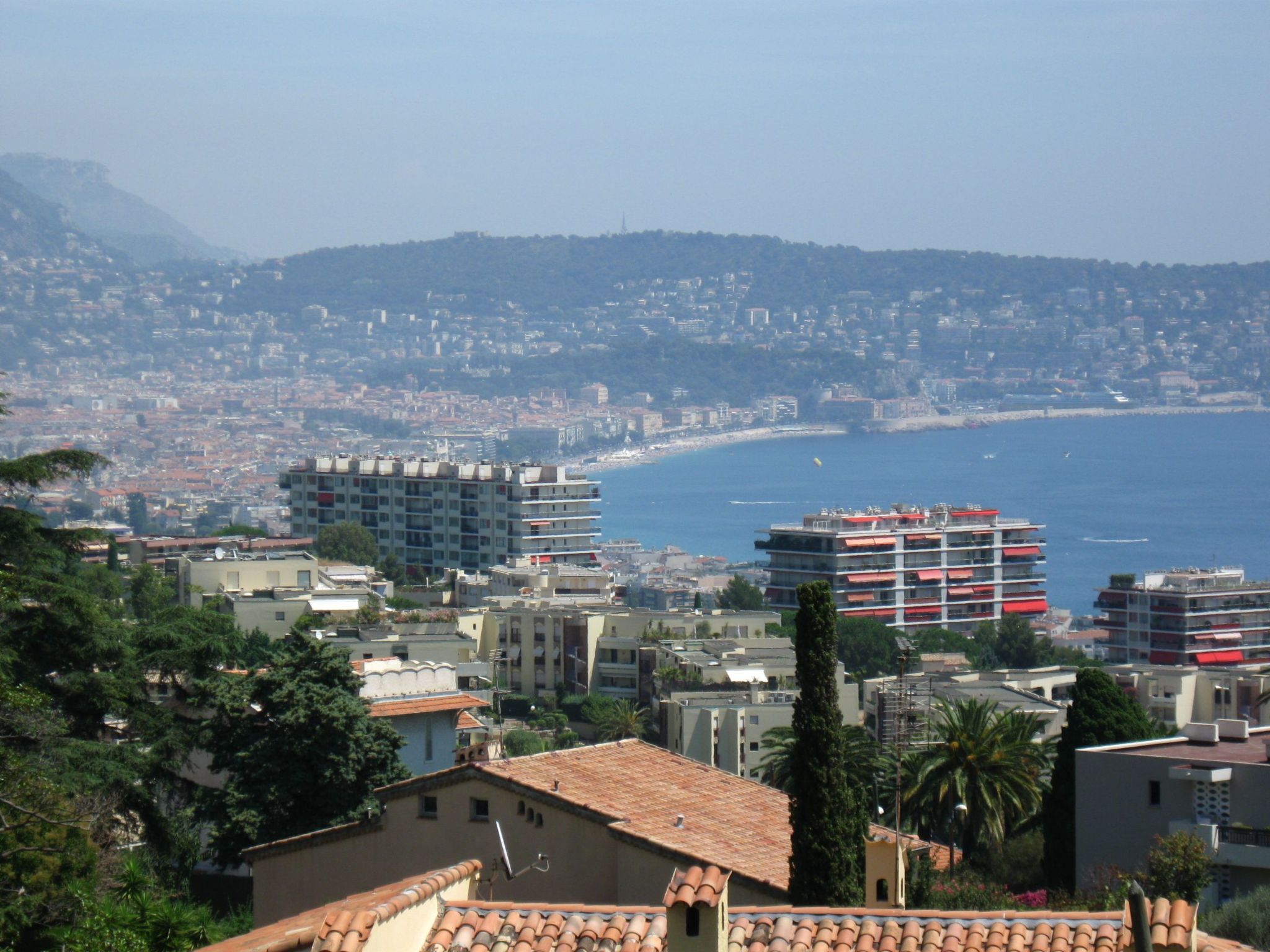 Les Belles Terrres-Drinnen