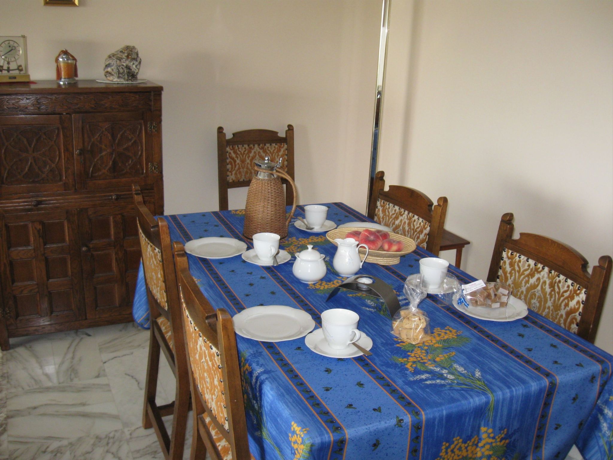 Les Belles Terrres-Drinnen