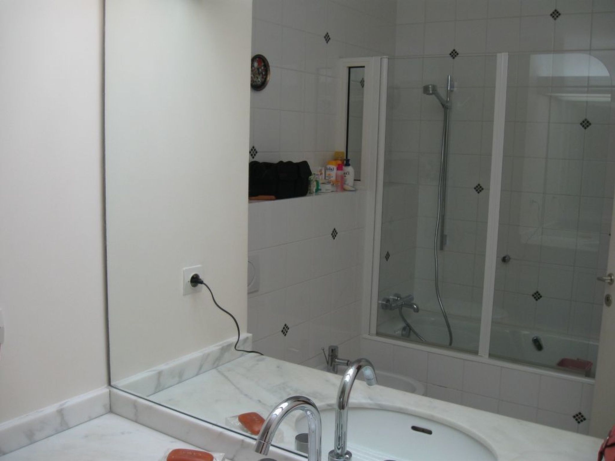 Les Belles Terrres-Drinnen