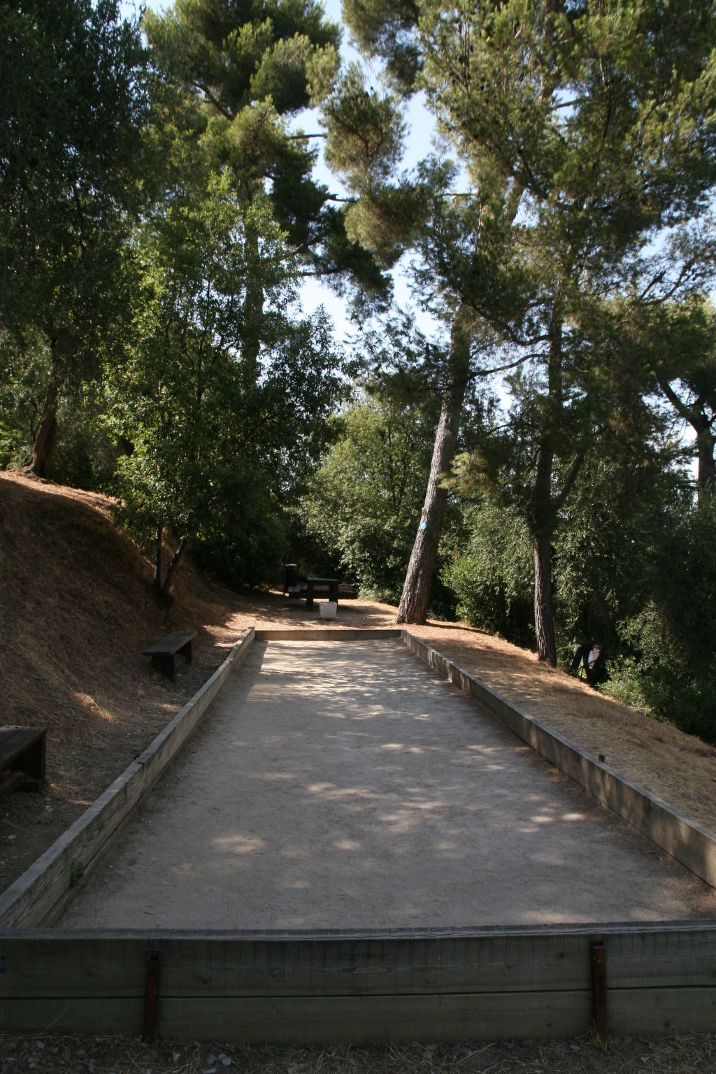 Les Belles Terrres-Drinnen