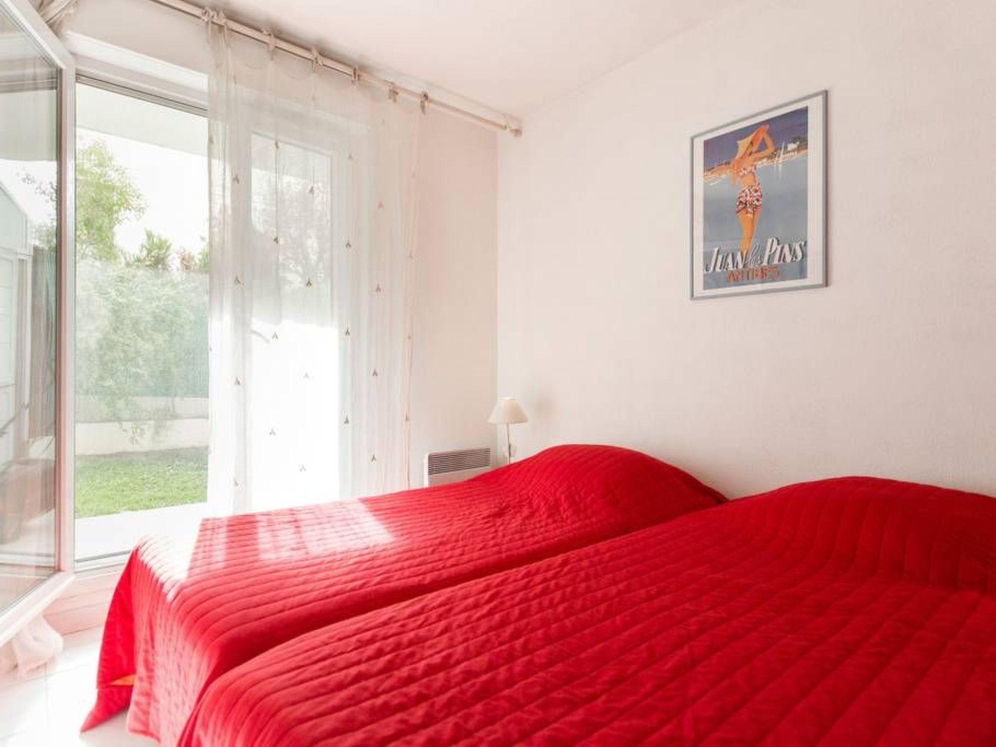 Photo of mit privatem Garten und Terrasse