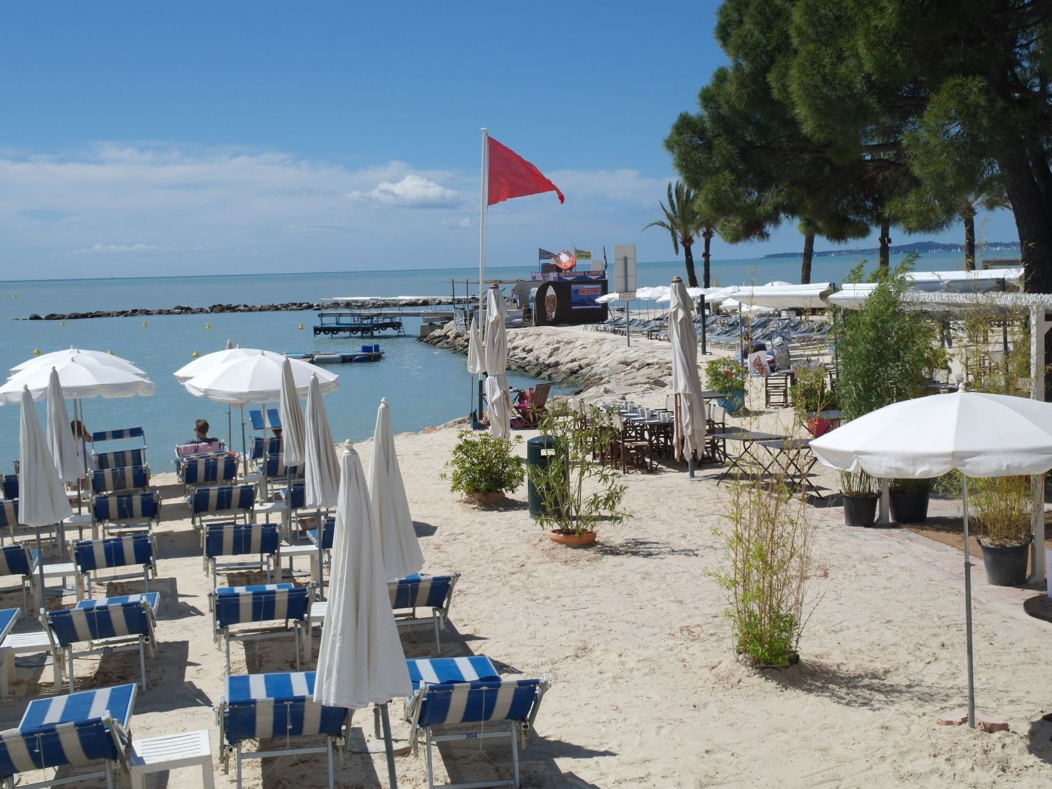 Photo of mit privatem Garten und Terrasse