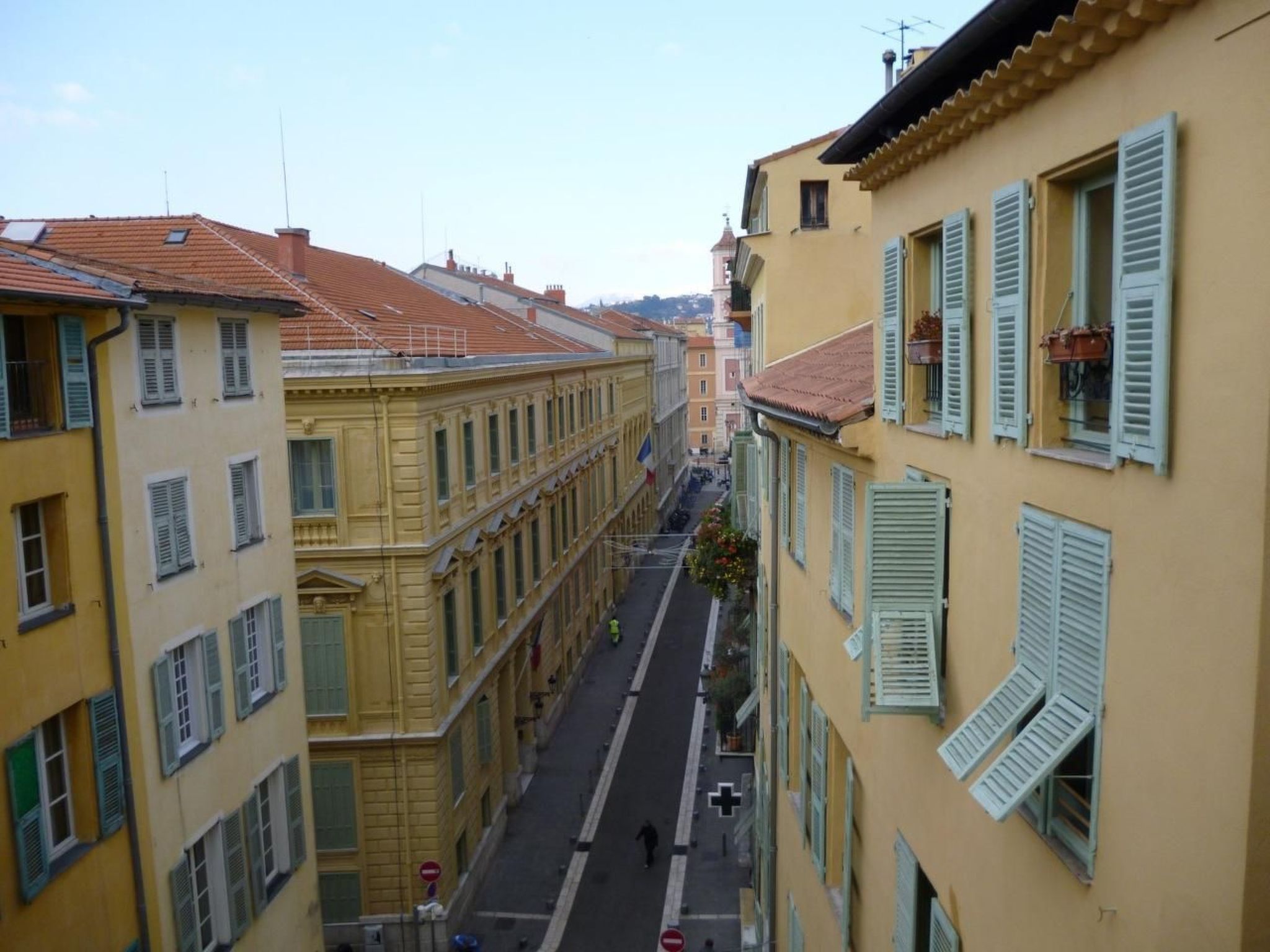 Photo of Strandnahe, helle Wohnung mitten in der Altstadt von Nizza mit fantastischem Bl