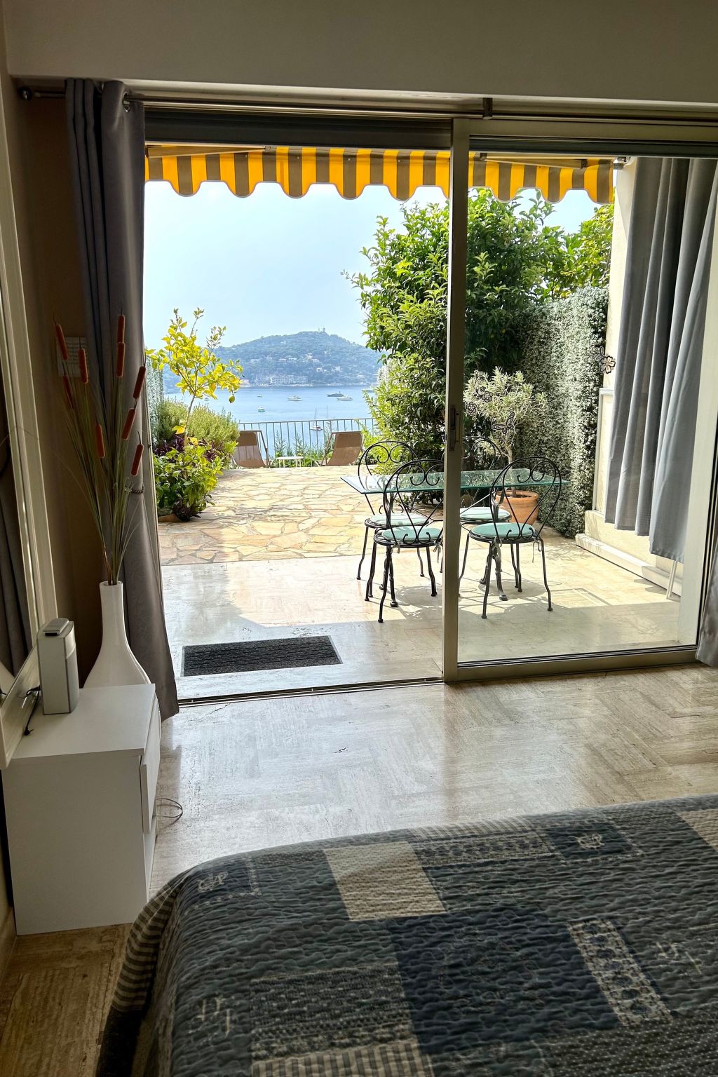 Studio mit Terrasse und Panoramablick