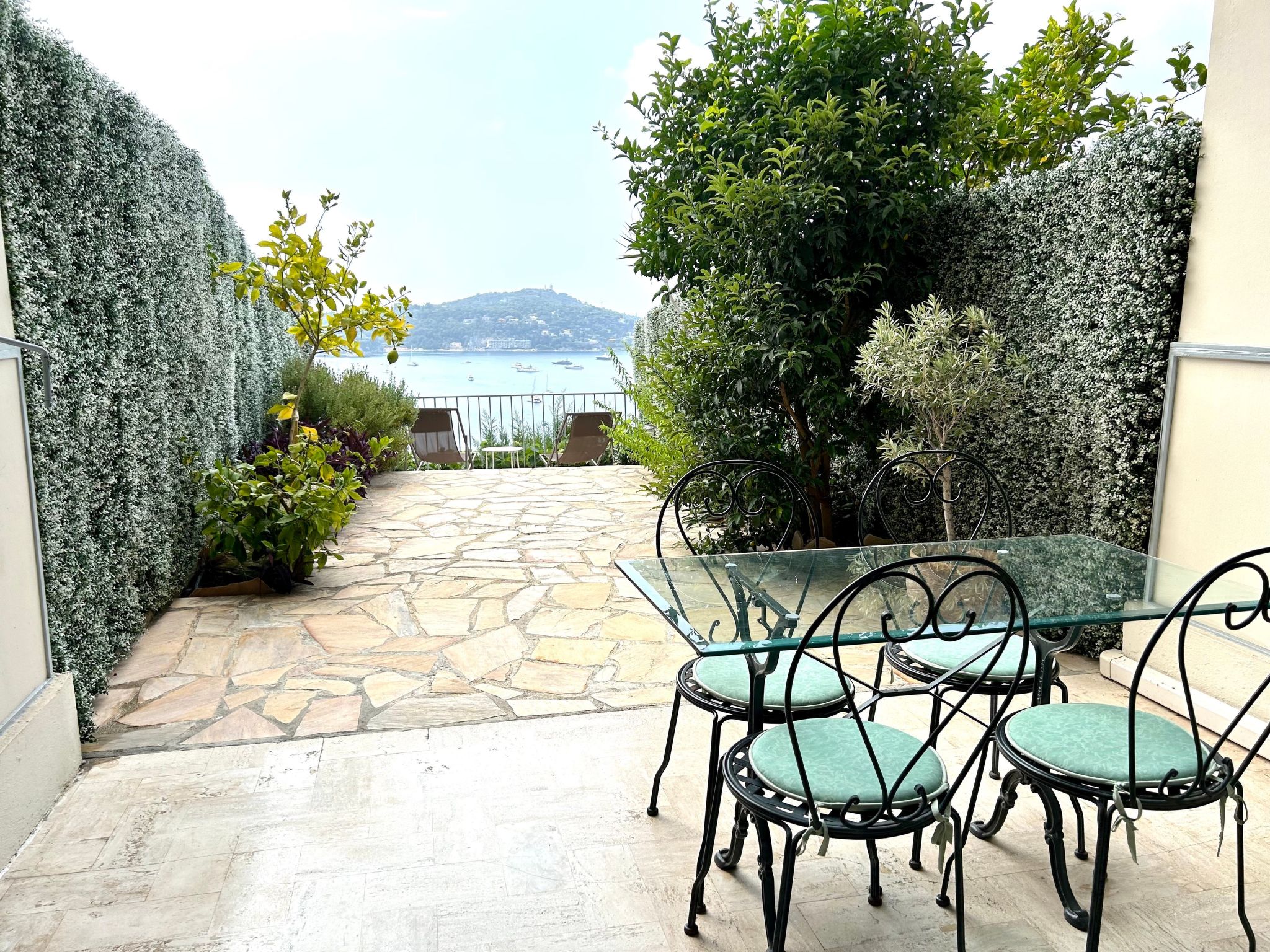 Studio mit Terrasse und Panoramablick-Dehors