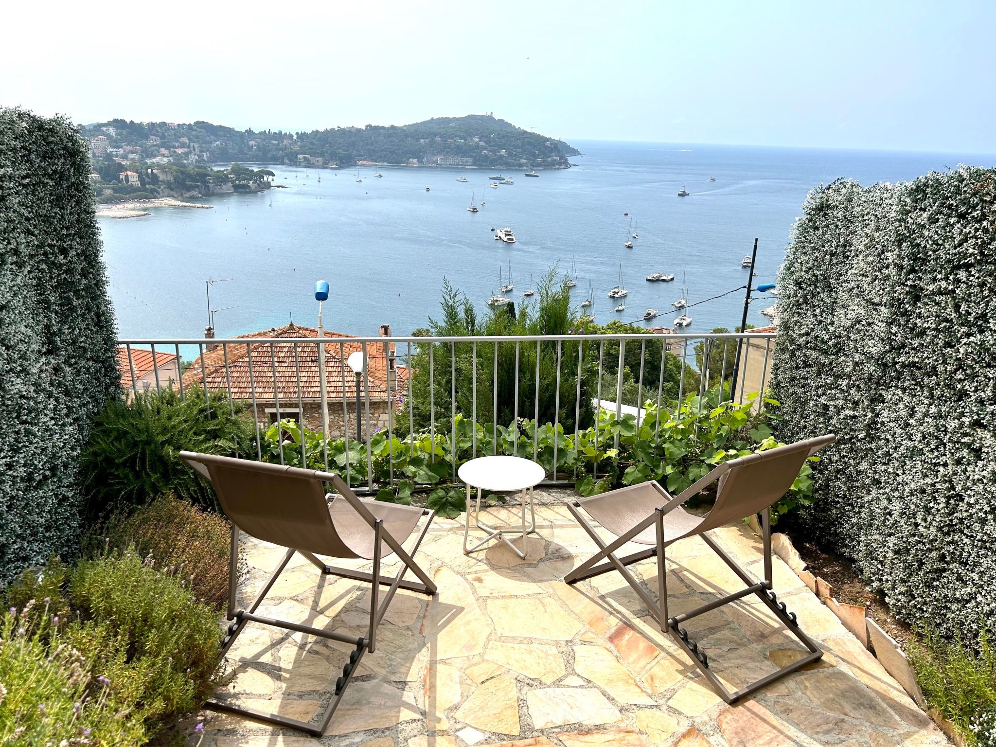 Studio mit Terrasse und Panoramablick-Image-tags.info